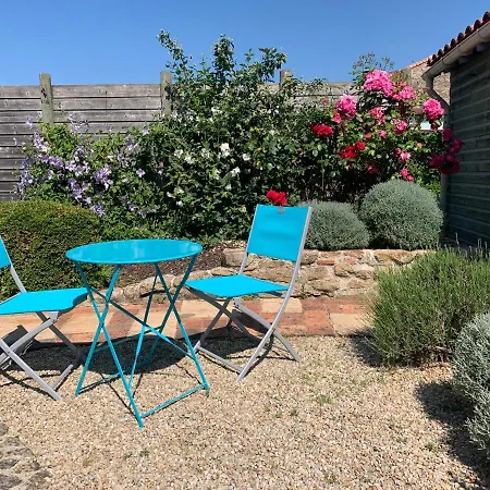 Chez Dominique Et Bruno A 20 Mm Du Puydufou