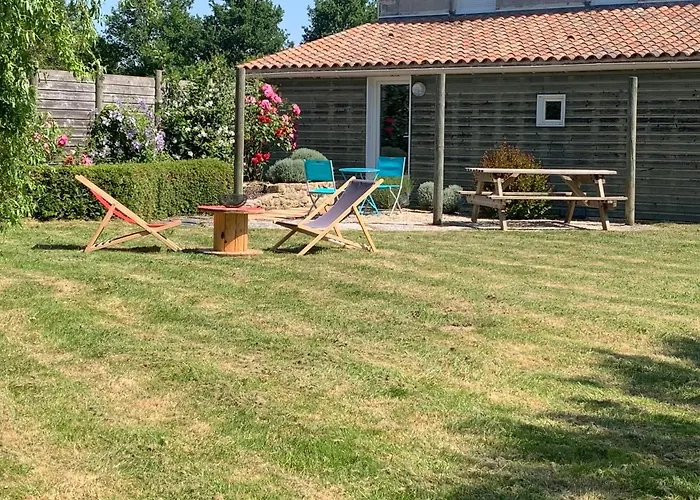 Chez Dominique Et Bruno A 20 Mm Du Puydufou Apartamento *